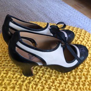 Vintage Fluevogs - Miracles Revelation
